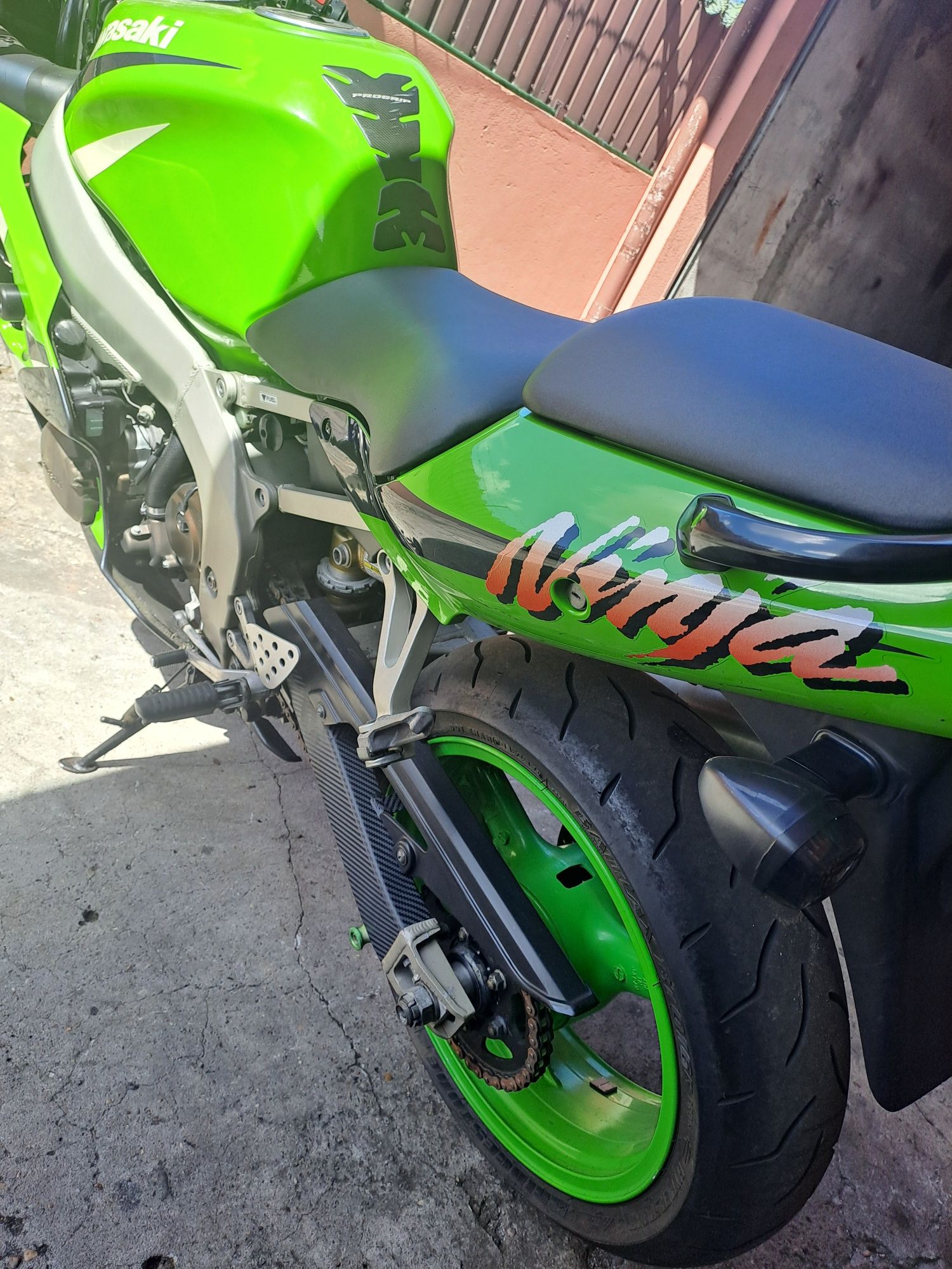 Kawazaki ninja zx6r