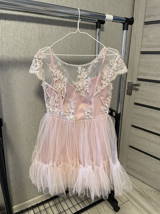 Продам сукню сукню