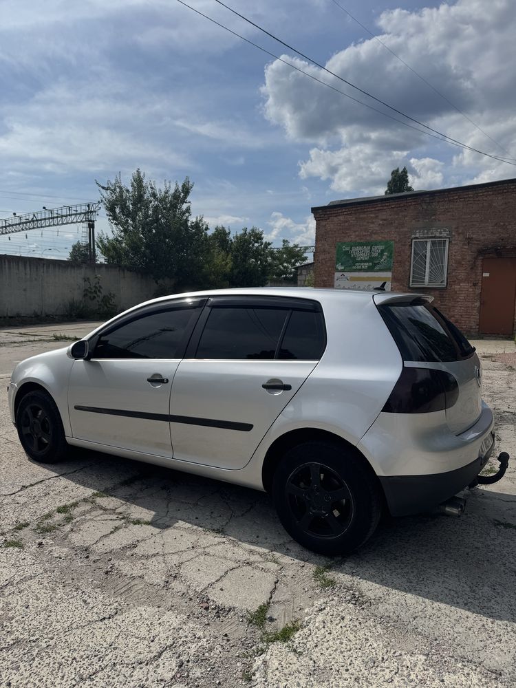 Voskswagen golf 5 в гарному технічному стані