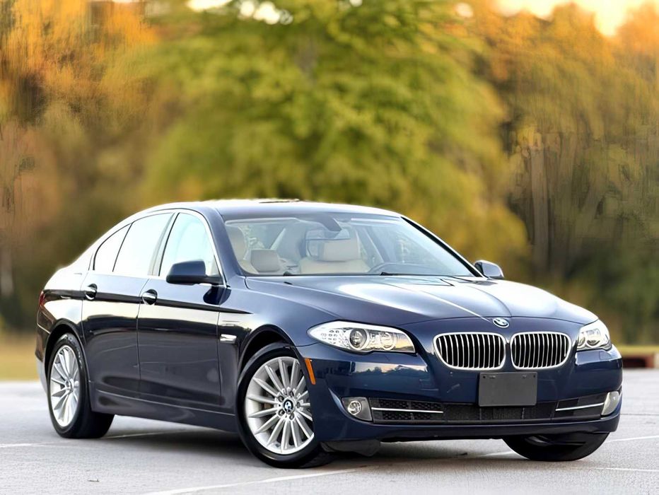 BMW 5 Series      2013