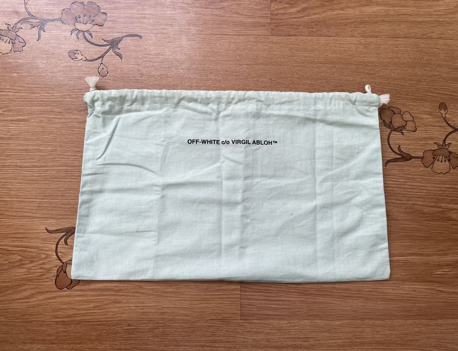 Пильник Off White