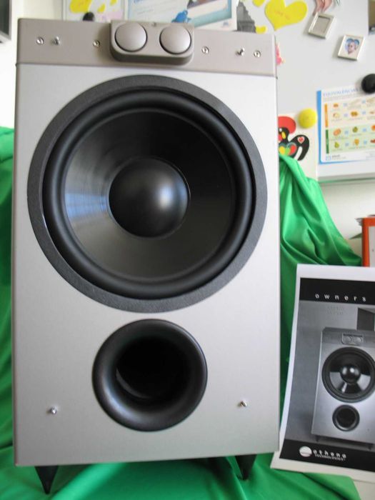 ATHENA AS-P400 - Subwoofer potente de alta qualidade