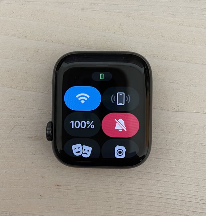 Apple Watch Series 5- 44 MM