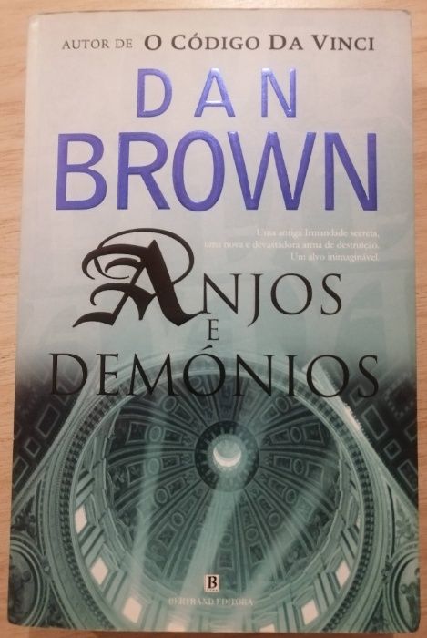 Livro: Anjos e Demónios de Dan Brown