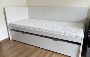 Cama de solteiro dupla