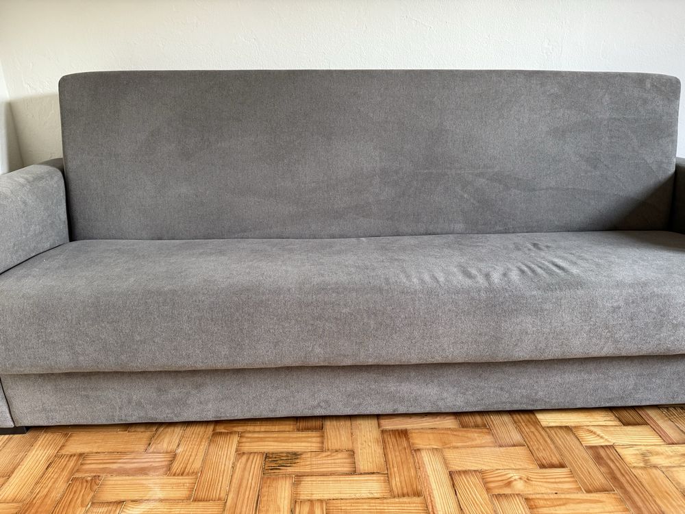 Vendo sofa cama cinza,  em muito bom estado