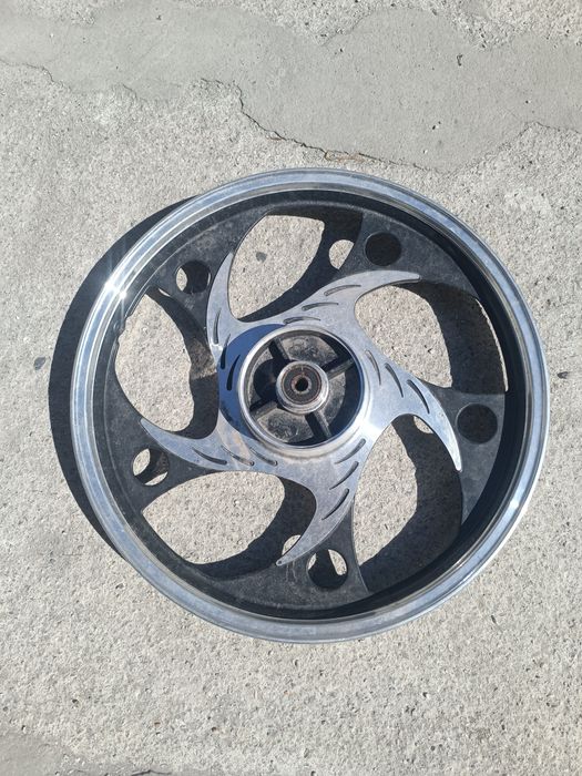 Продам диск 17 новый с подшипником