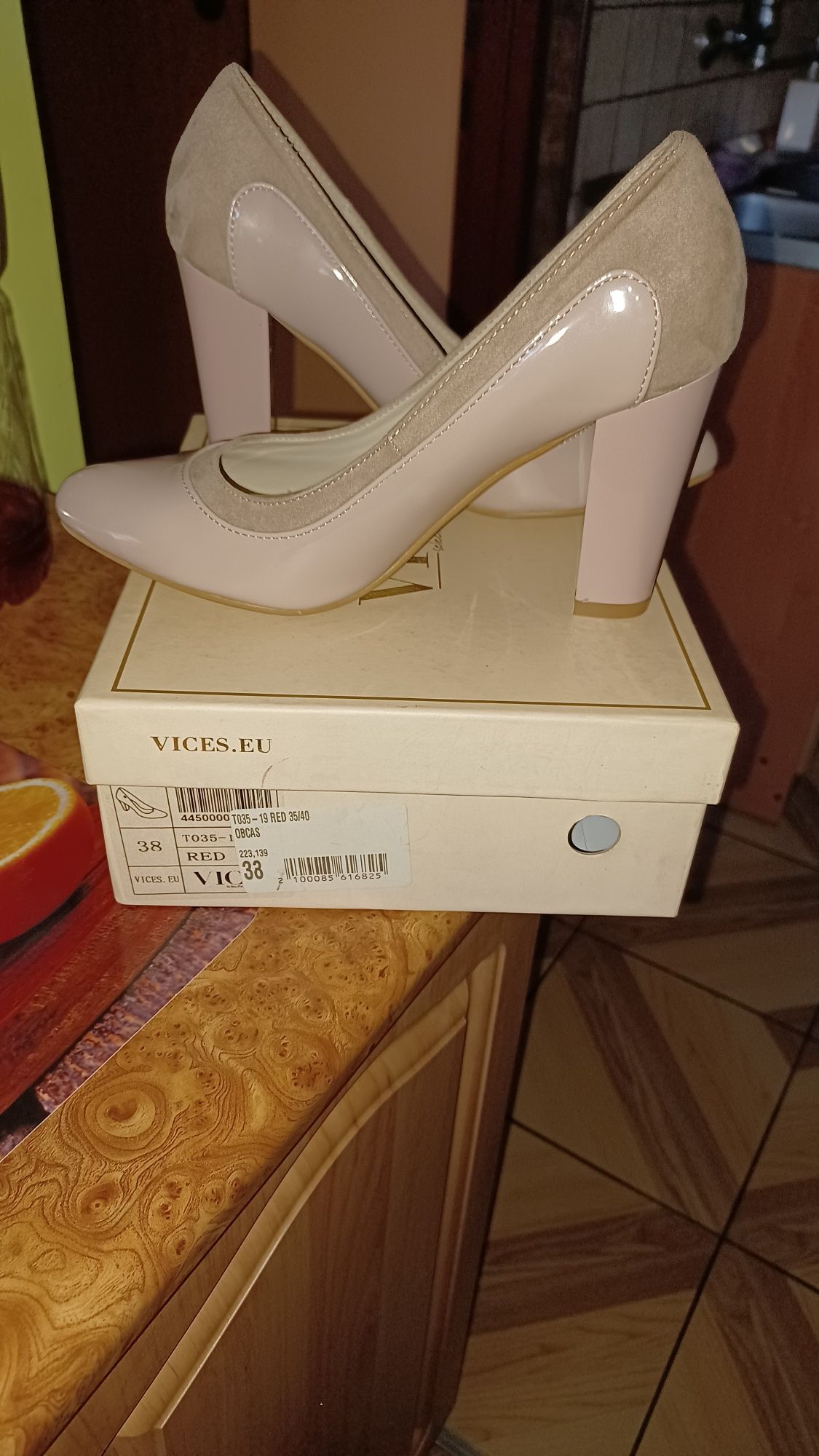 Buty damskie czółenka NOWE