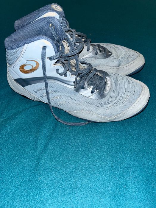 Борцівкі асікс модель спліт еліт розмір 38-39 срочно