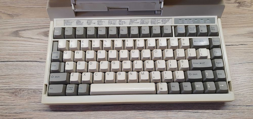 Toshiba T1200 antyk zabytek