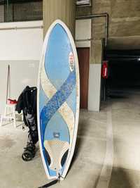 Prancha de surf NSP 6’0”, saco e pente