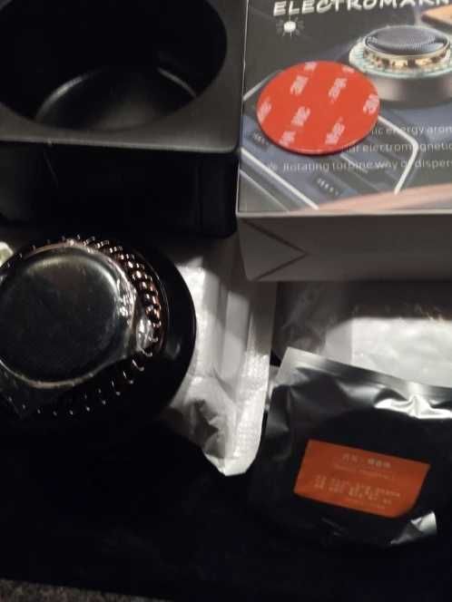 Прибор для безопасного и эффективного удаления снега с автомобилей