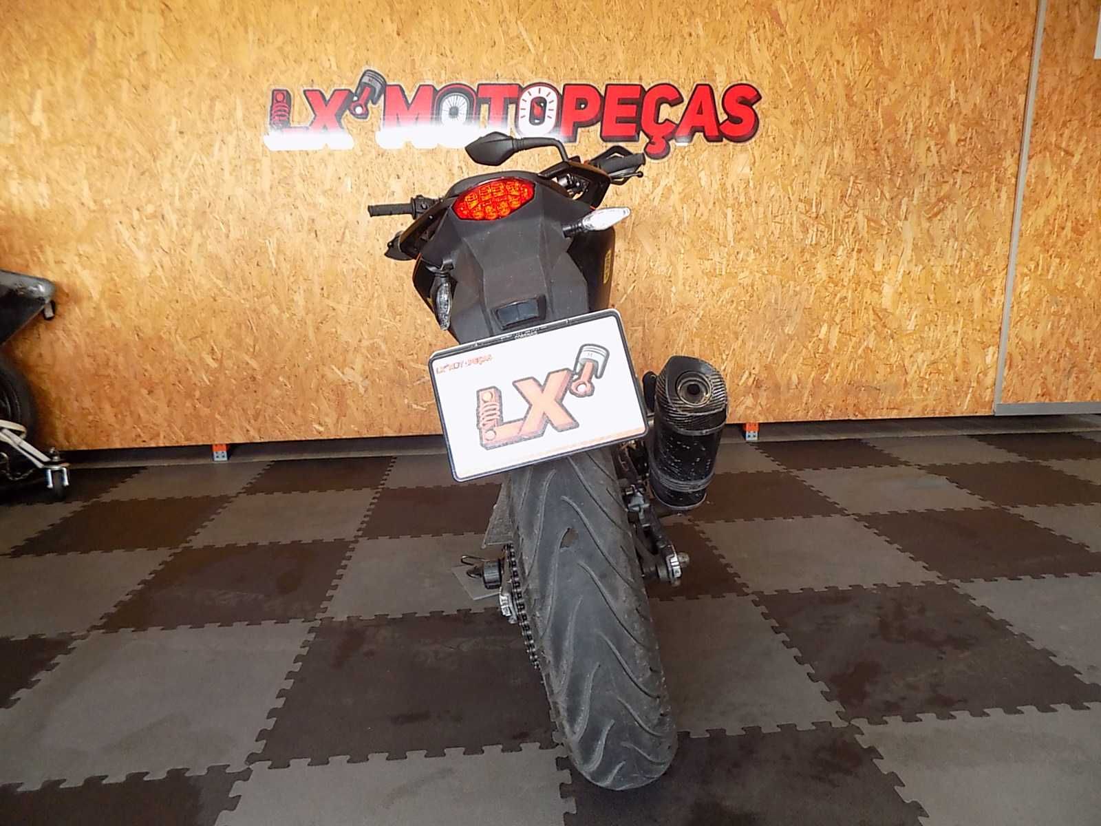 KTM Duke 125 ano 2012 para vender por peças.