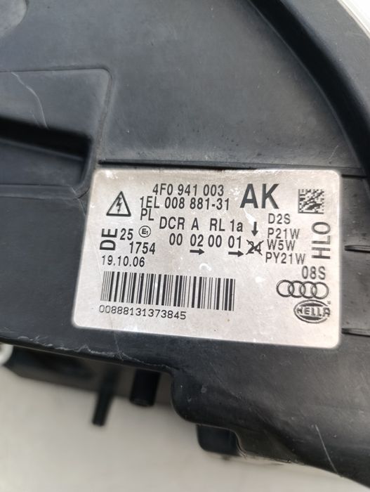 Фара Стоп Фари передня задня права ліва ксенон адаптивна AUDI A6C6 лед