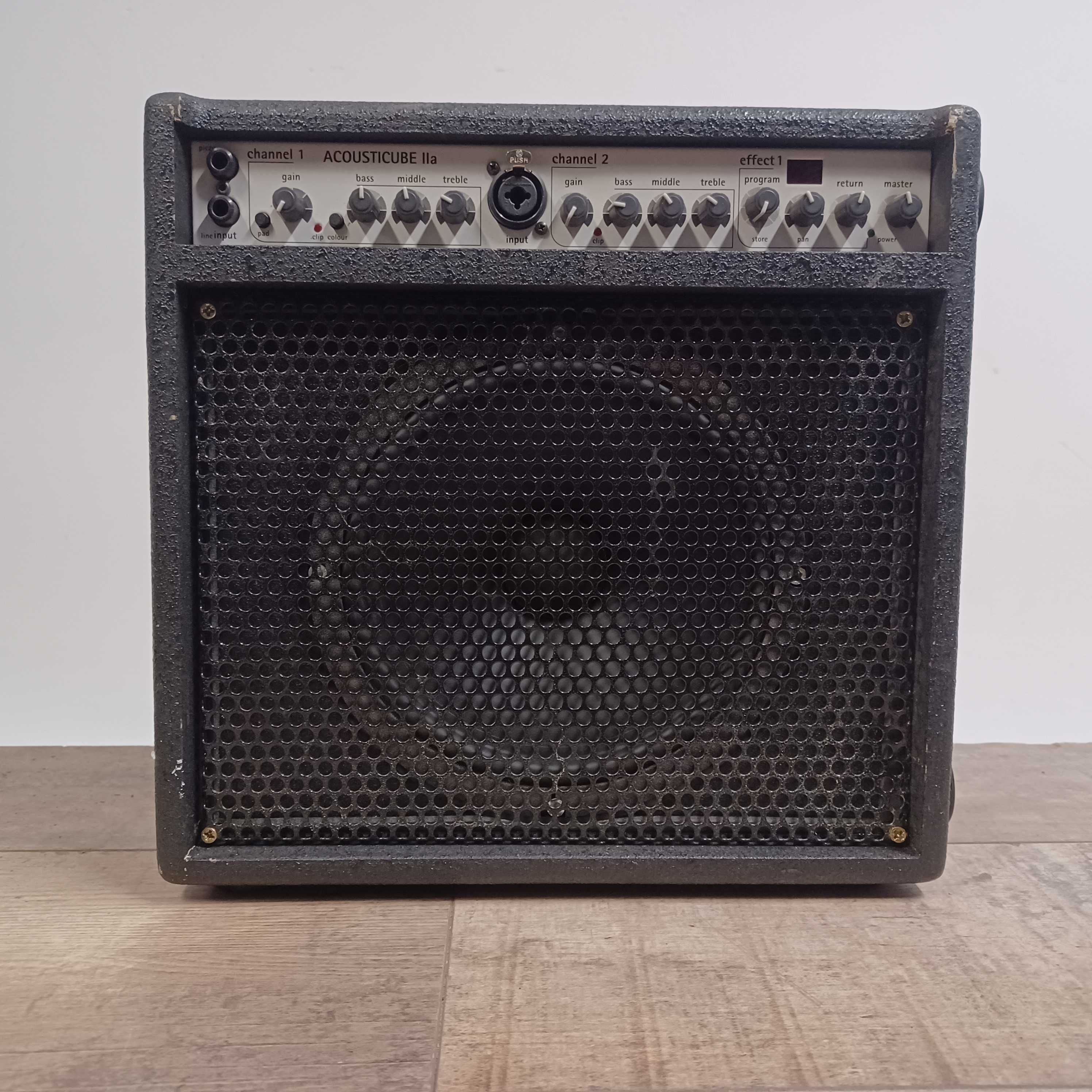 AER AcousticCube IIa wzmacniacz do instrumentów gitary akustycznej