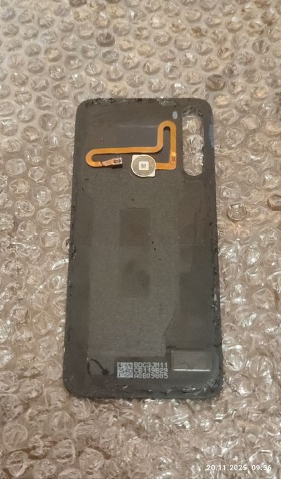 Samsung Galaxy A40 и Xiaomi Redmi Not 8