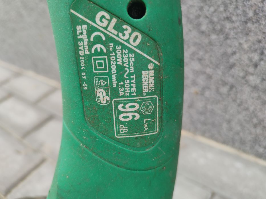 Podkaszarka elektryczna Black Decker Refleks GL30 300W kosa żyłkowa na