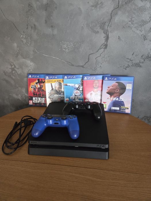 PlayStation 4 Slim 500GB +2 pady + gry - stan bardzo dobry