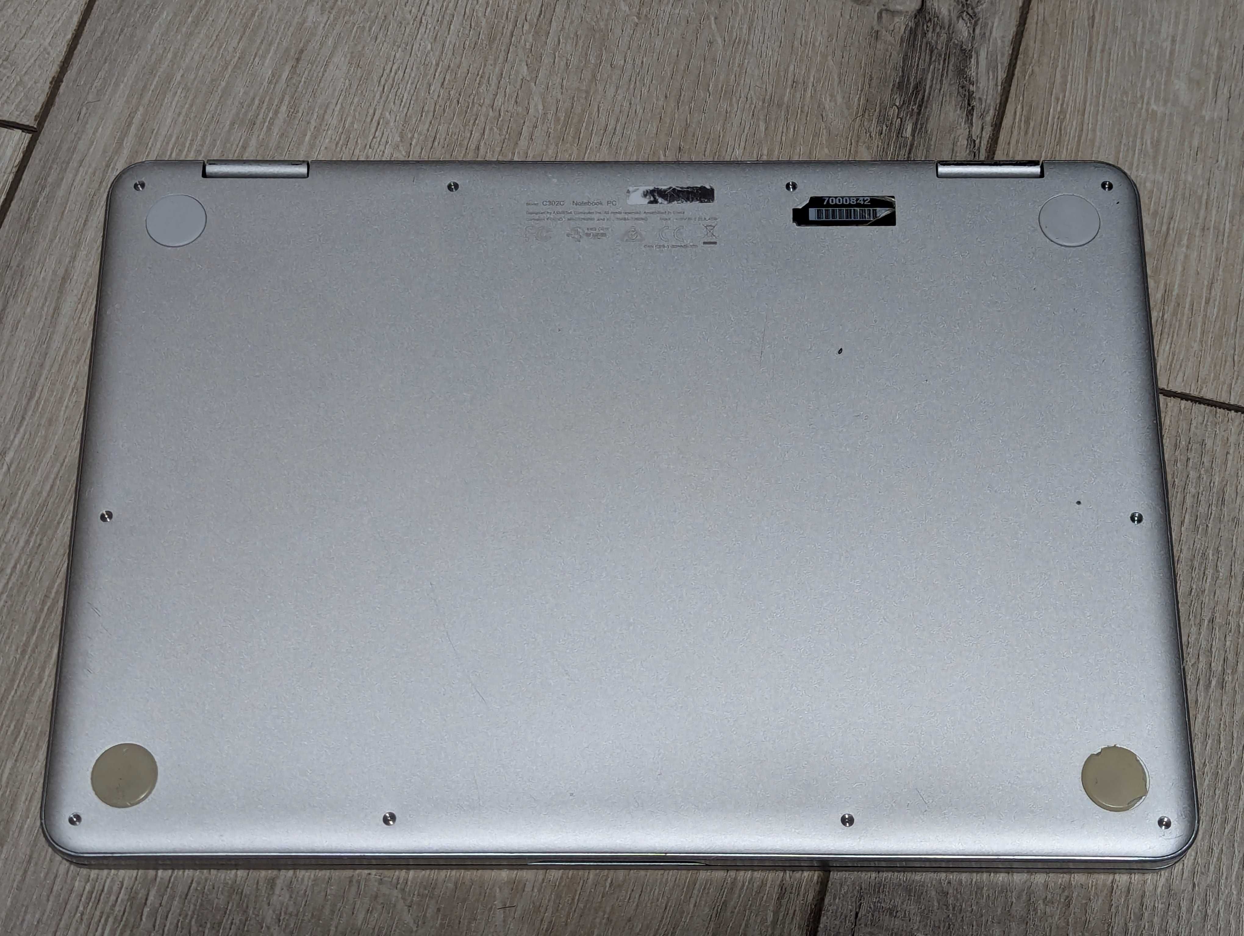З дефектом Chromebook Asus C302C хромбук