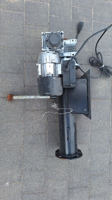 Przekładnia ślimakowa do pieca na ekogroszek