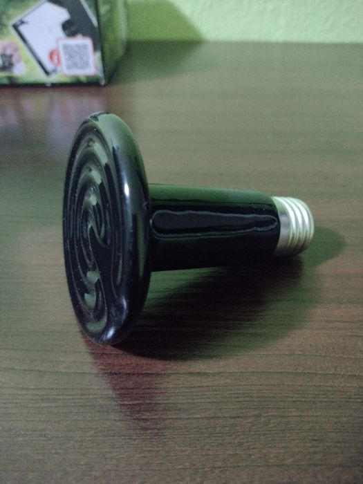 Żarówka ceramiczna E27