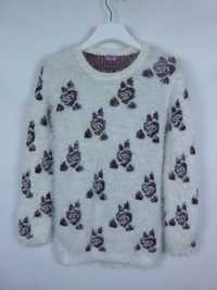 F&F biały sweter włochacz w róże 12-13 lat / 158 cm