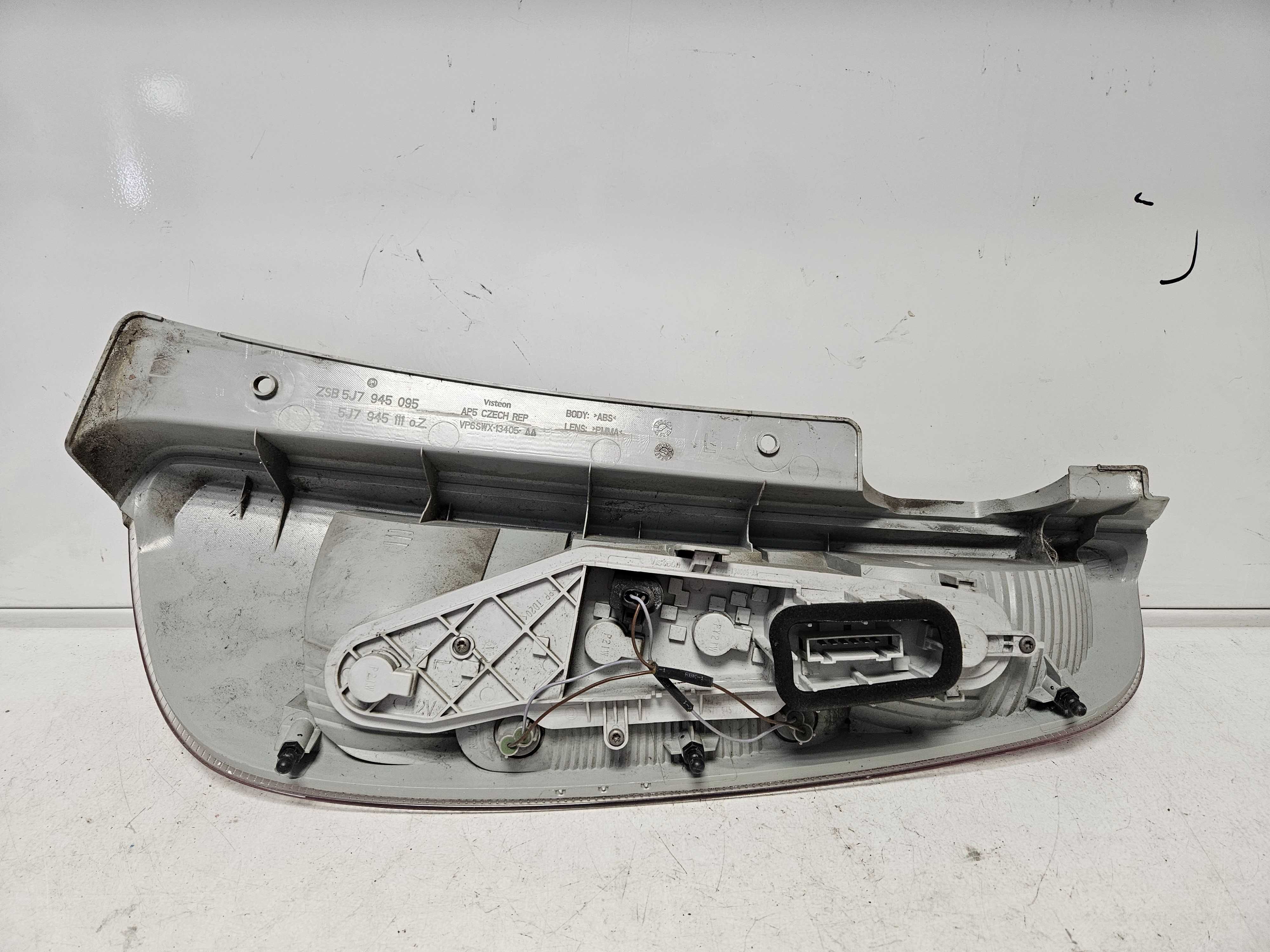 Lampa lewy tył tylna lewa Skoda Roomster