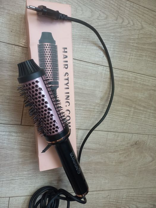 Расчёска- фен для укладки  волос