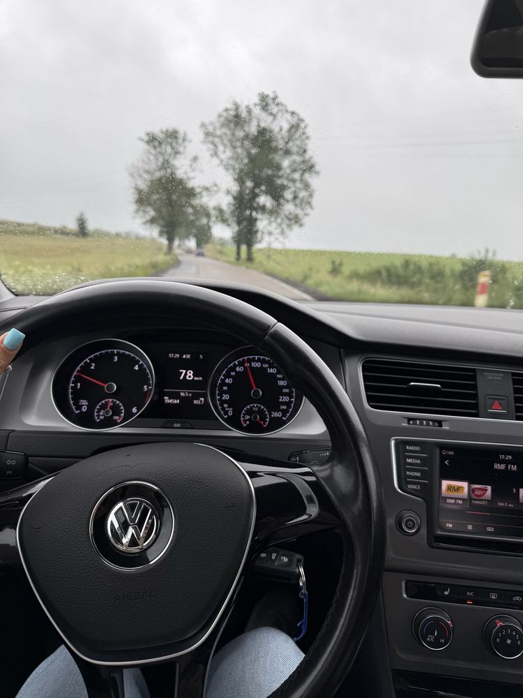 Wypożyczalnia samochodów
