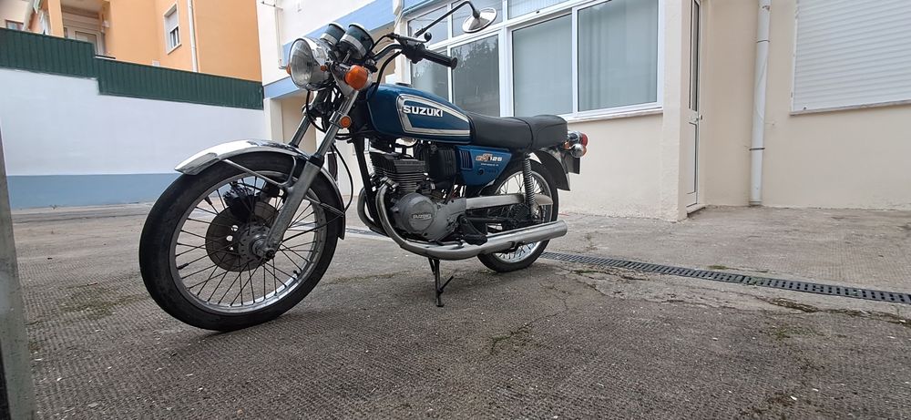 Suzuki gt 125 com documentação francesa