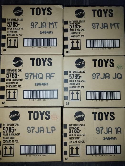Nieodpakowane kartony Hotwheels z możliwością trafienia STH