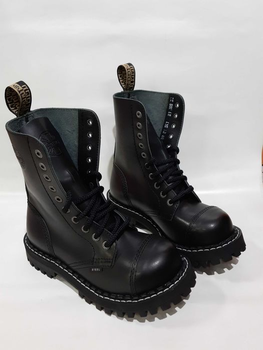 Steel чоботи, берці, стіли 10 д, з металевим носком.