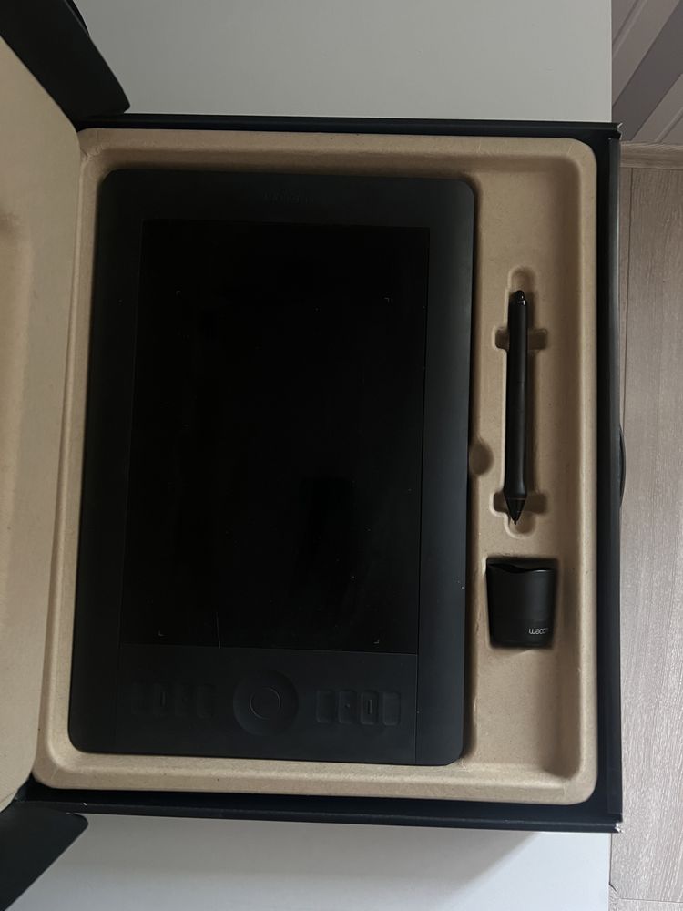 Графічний планшет Wacom Intuos 5 Pro