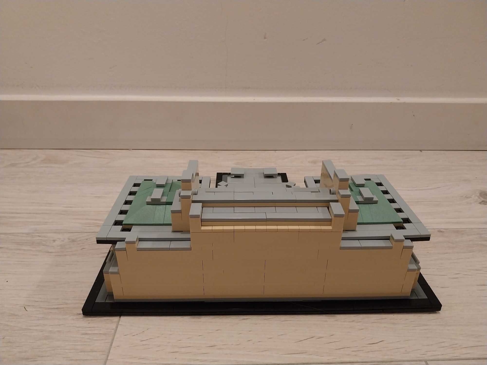 LEGO 21017 Architecture - Hotel Imperial