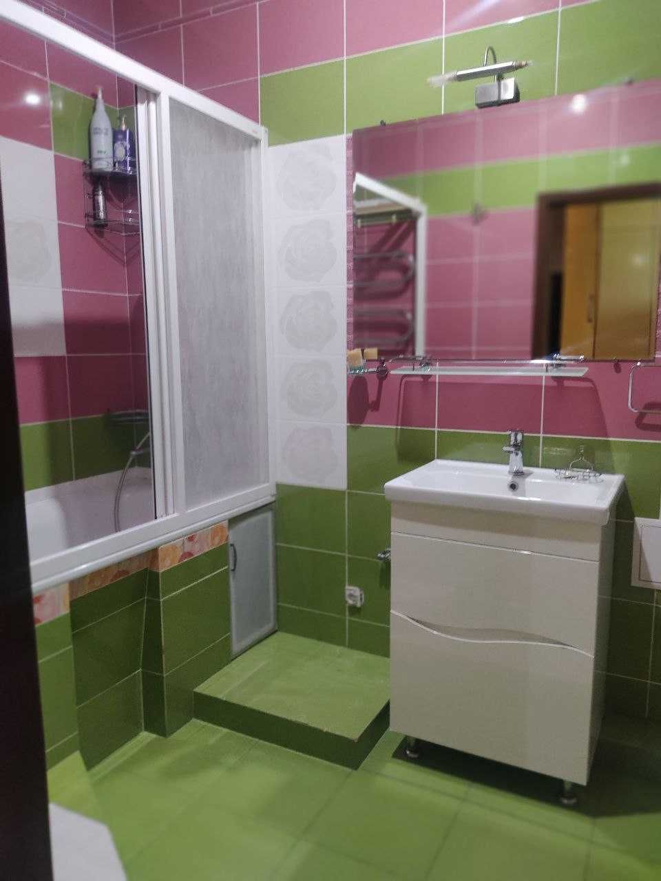Продам 2-к. кв.в центрі, Центр. парк. Іподром. 56 м2, ремонт