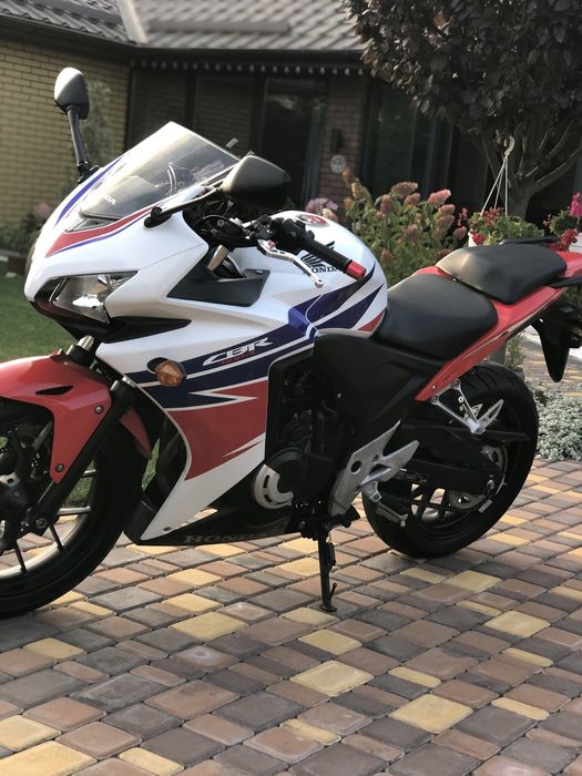 Свіжак з Японії! СBR 400R!