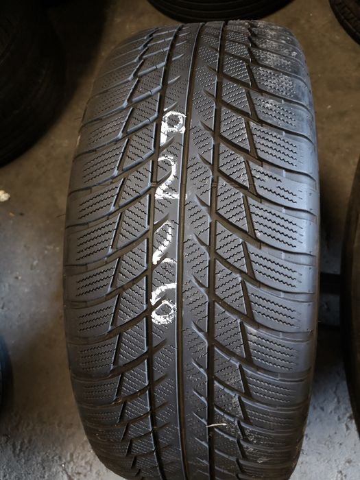 Opona zimowa 225/50/17 Bridgestone Blizzak LM 001 1szt 95H 5,5mm