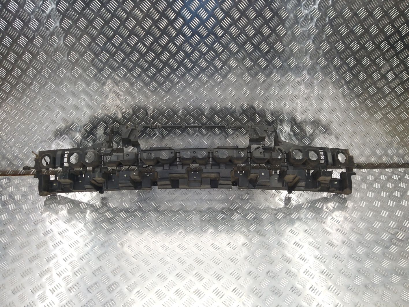 Абсорбер поглинач заднього бампера на Ford Explorer 2018-2019