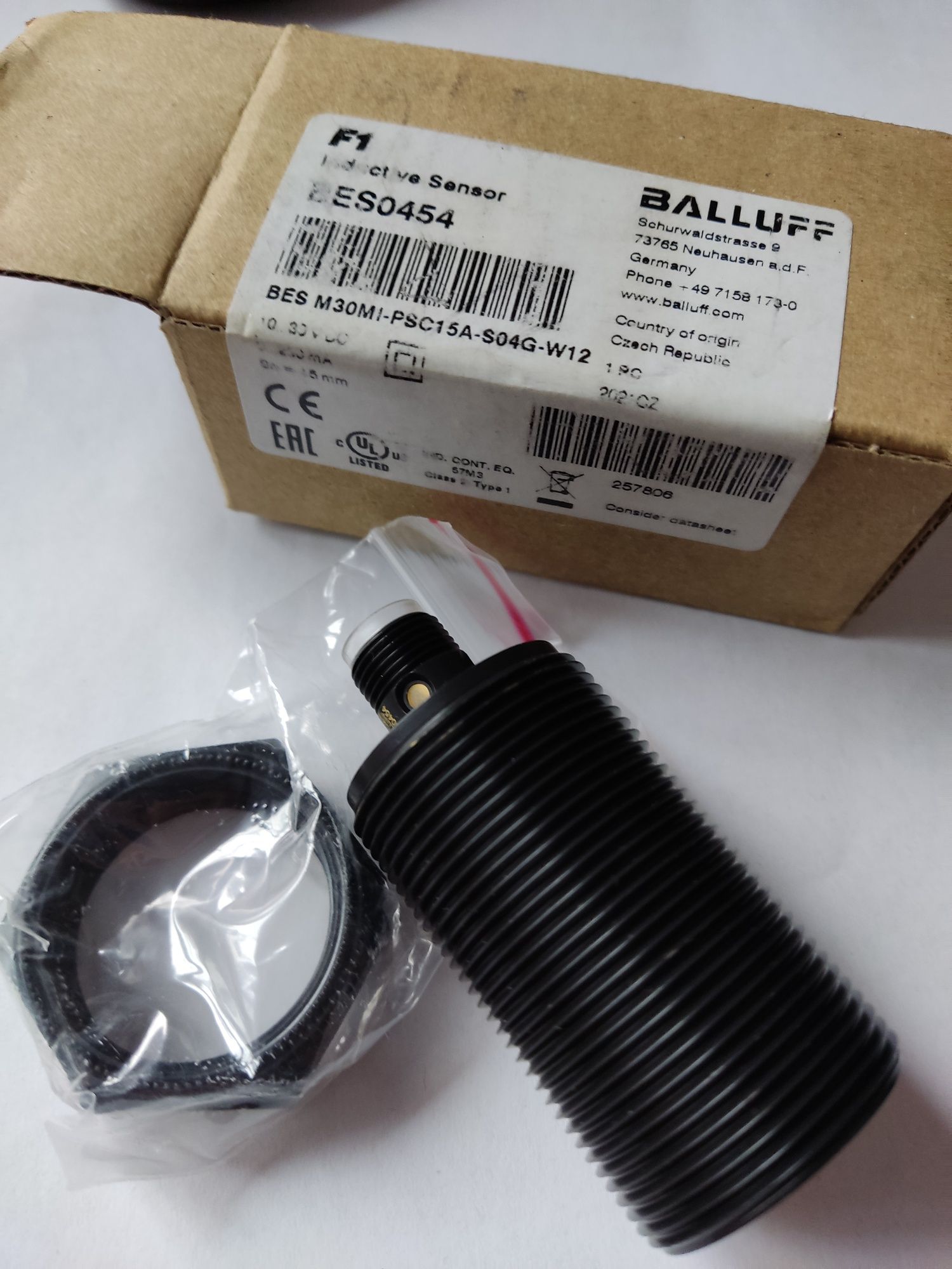 Balluff BES0454  BES M30MI-PSC15A-S04G-W12 .