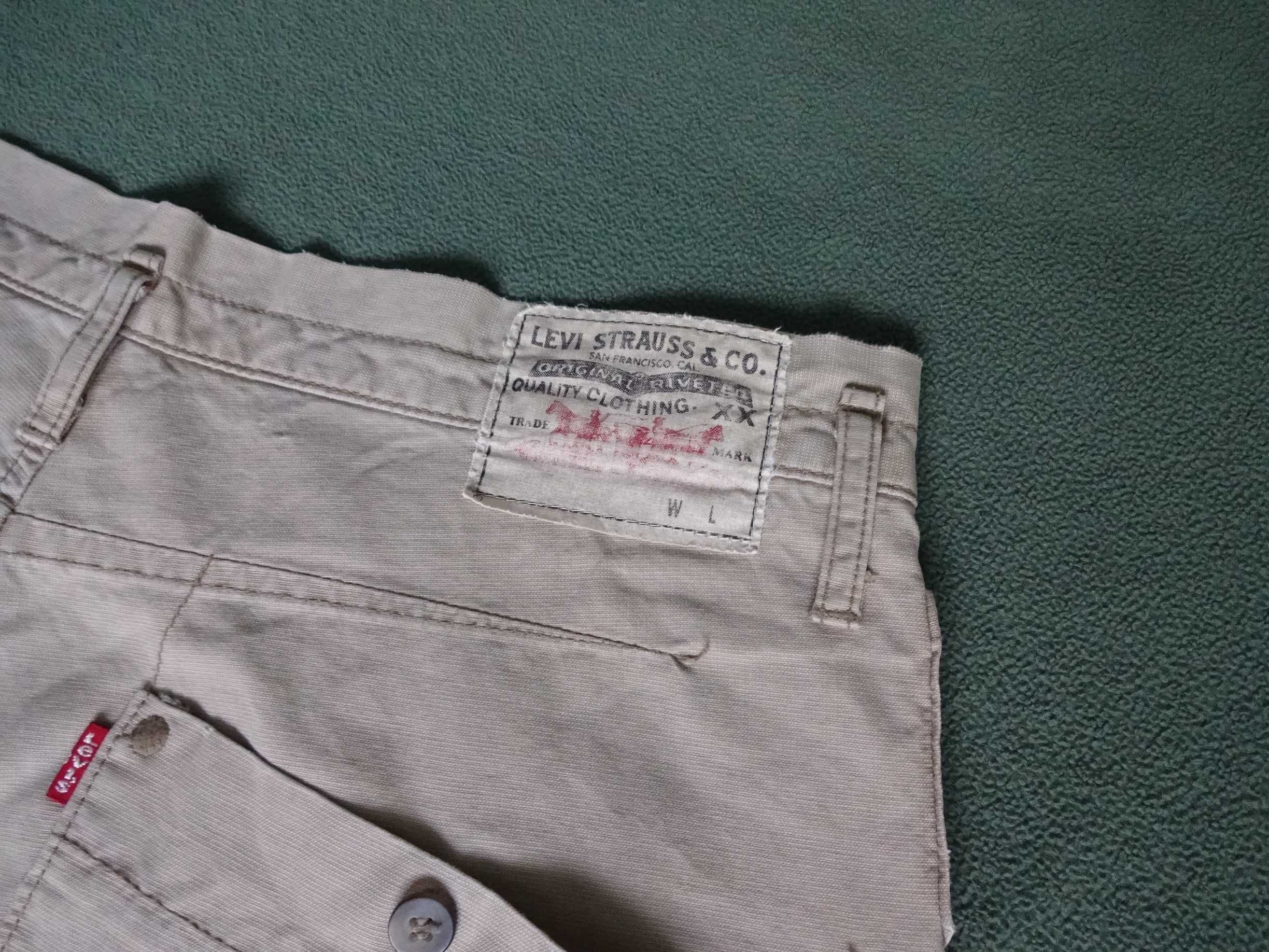 Levi's - krótkie spodnie 32 beżowe