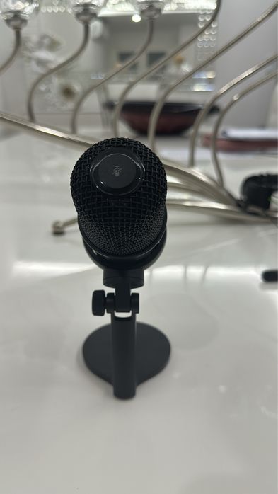 Razer BlackShark V2 + HyperX SoloCast + SteelSeries Apex 3 TKL