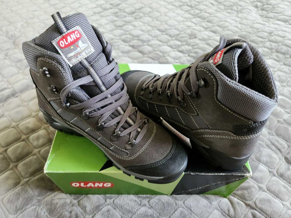 Оригінальні трекінгові черевики OLANG
