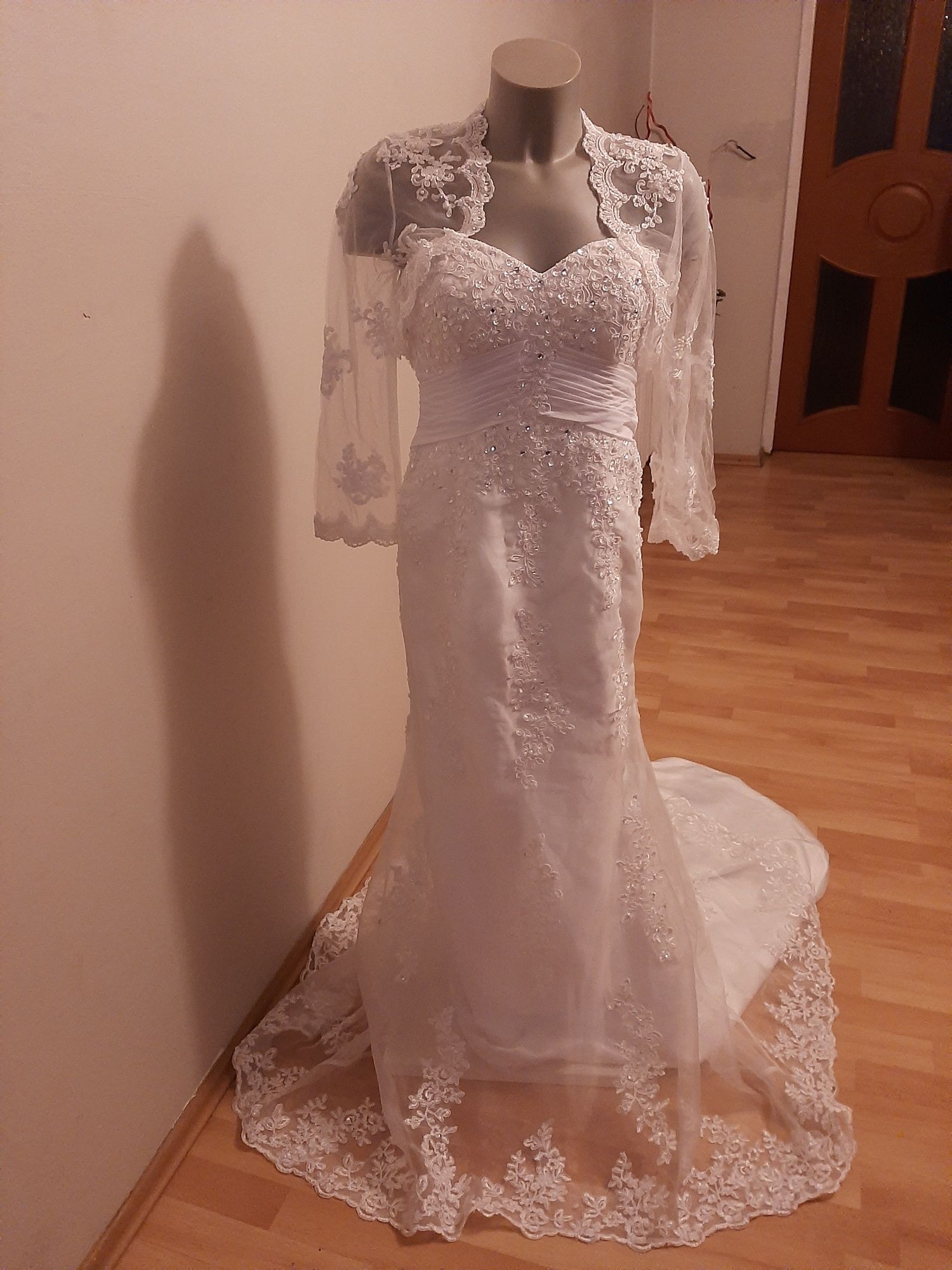 Piękna suknia ślubna r.XS