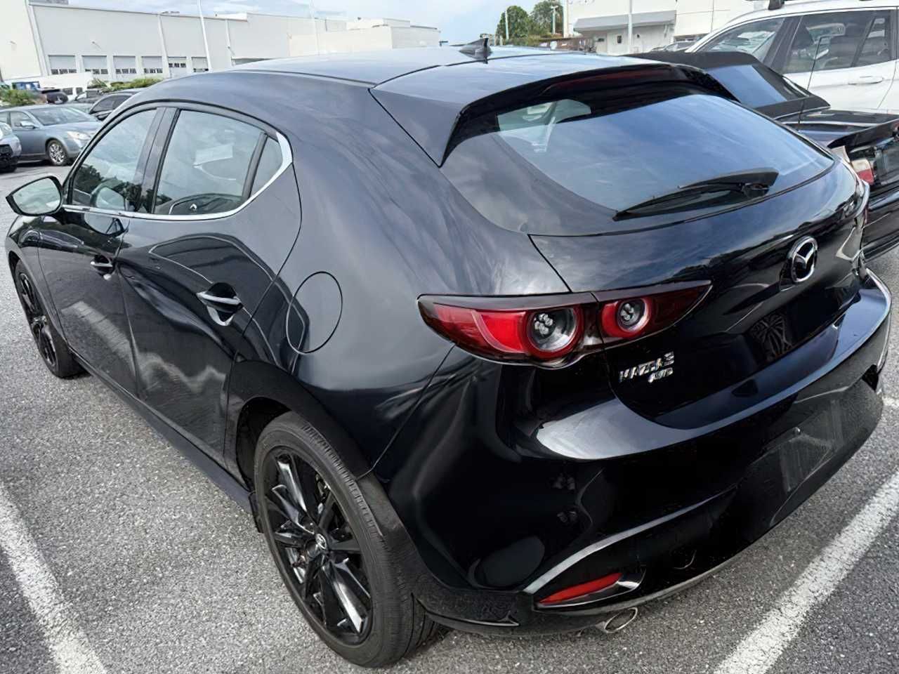 Mazda 3     2020