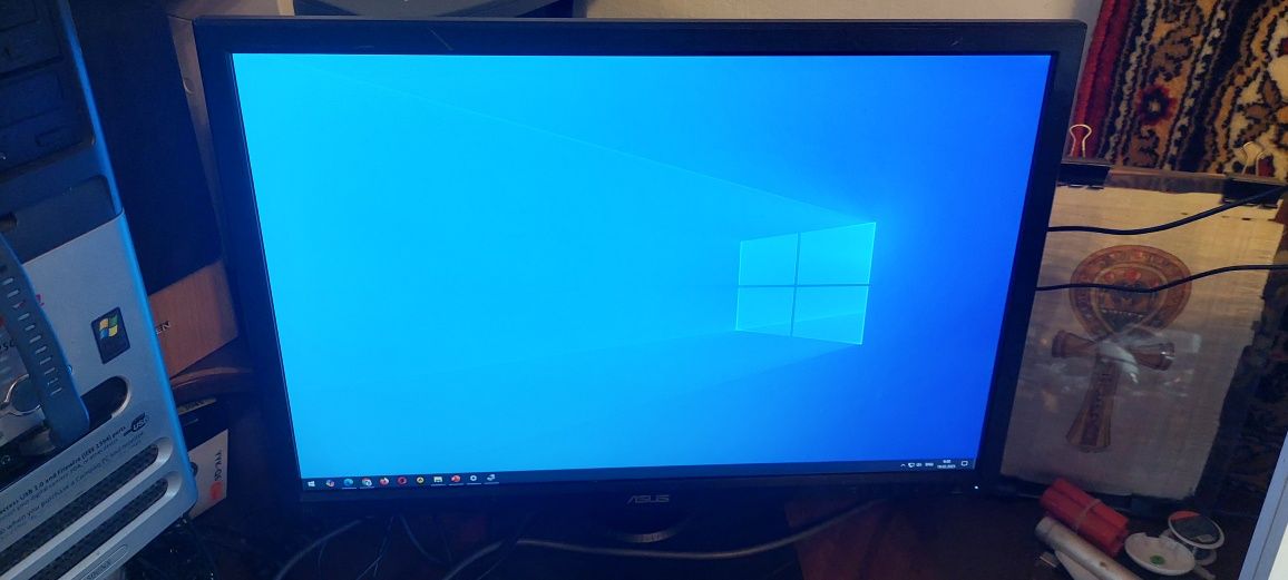 МоніторAsus BE24A 24" IPS, DP, DVI, VGA, USB 2.0, Audio, колонки 2х1W