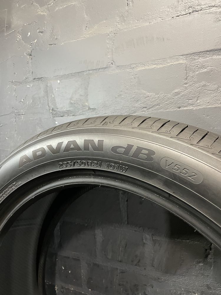 2шт стан нових 235/50 R21 Yokohama ADVAN dB V552