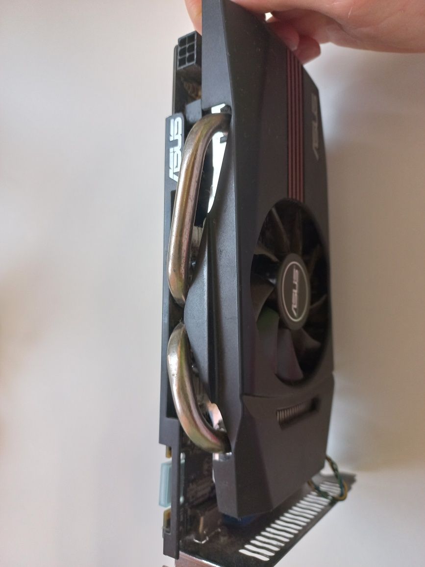 видеокарта NVIDIA GeForce GTX 550 Ti