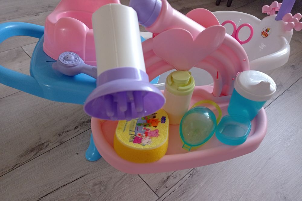 Wanienka dla lalek z akcesoriami