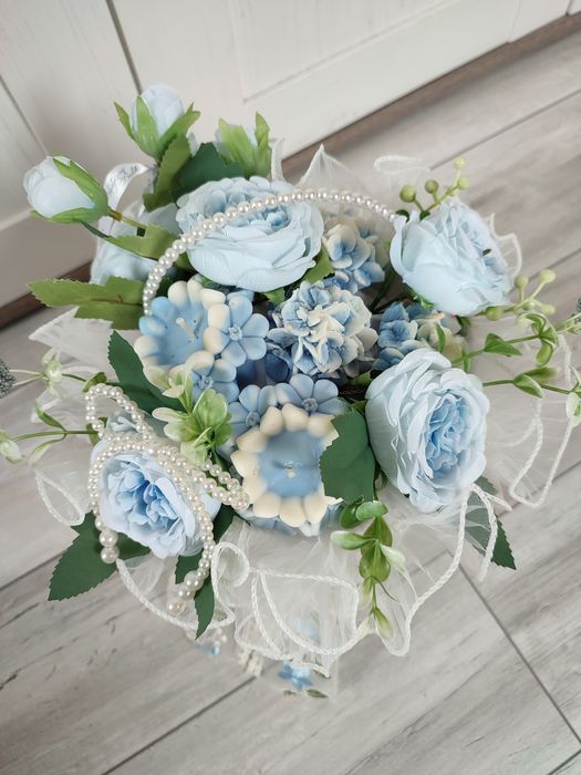 Bukiet świec Flower box świec sojowych niebieski perły z biżuterią
Buk