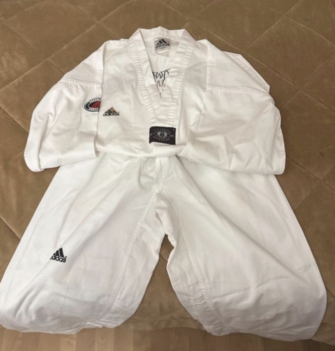 Kimono/Dobok Taekwondo Adidas e bonus domyos